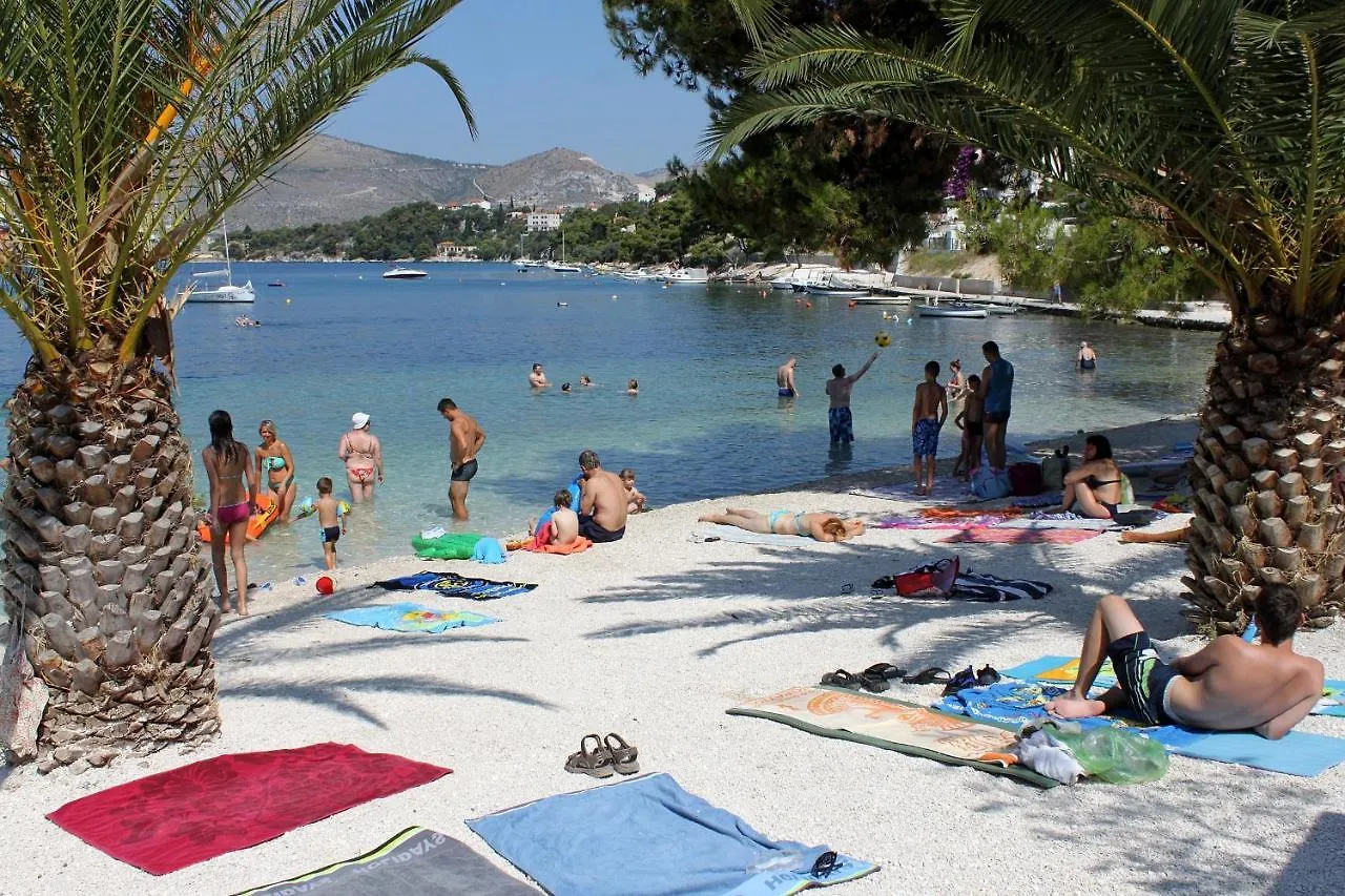 Seaside Apartments With A Swimming Pool Trogir - 7561