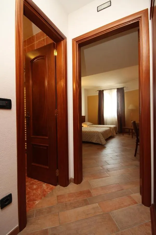 Seaside Apartments With A Swimming Pool Trogir - 7561