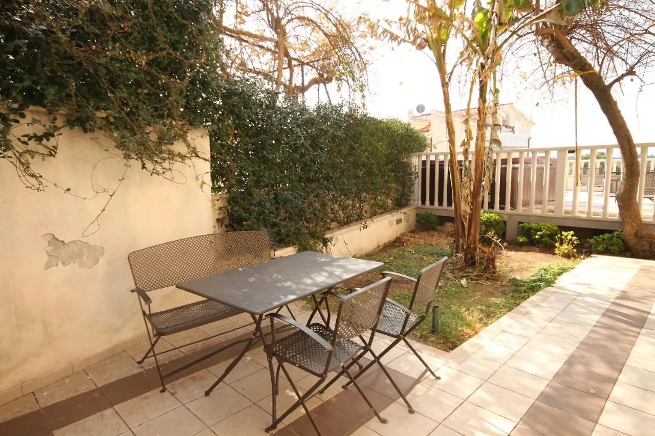 Seaside Apartments With A Swimming Pool Trogir - 7561