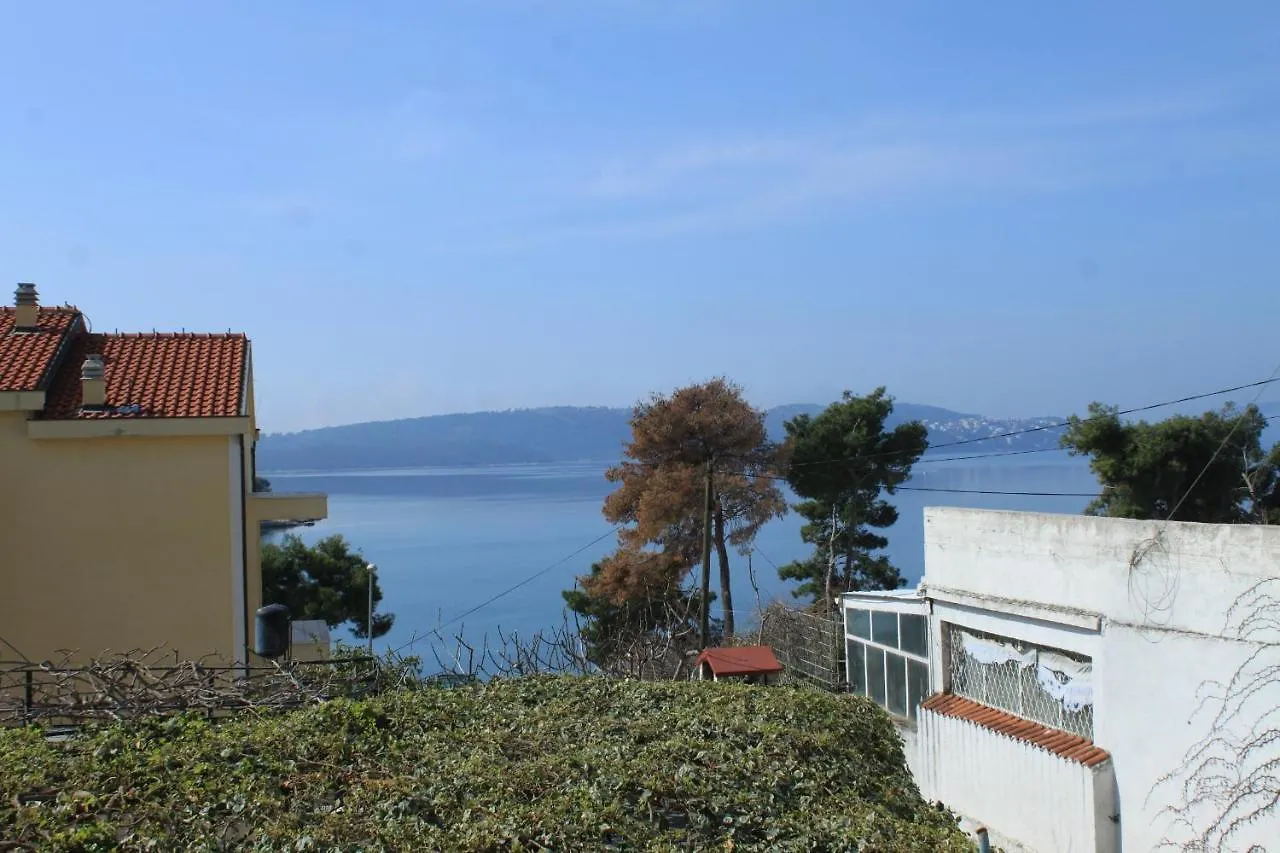 Seaside Apartments With A Swimming Pool Trogir - 7561 Croazia