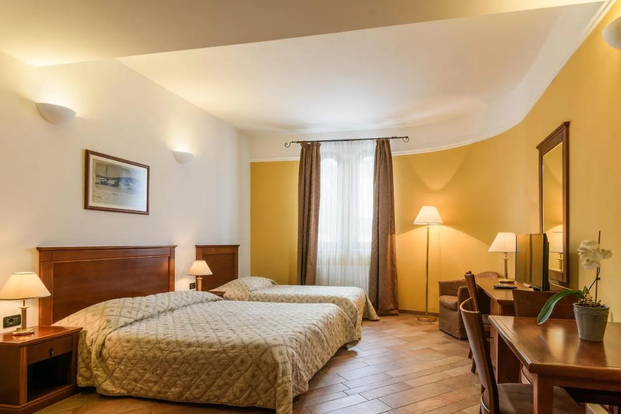 Seaside Apartments With A Swimming Pool Trogir - 7561 Croatia