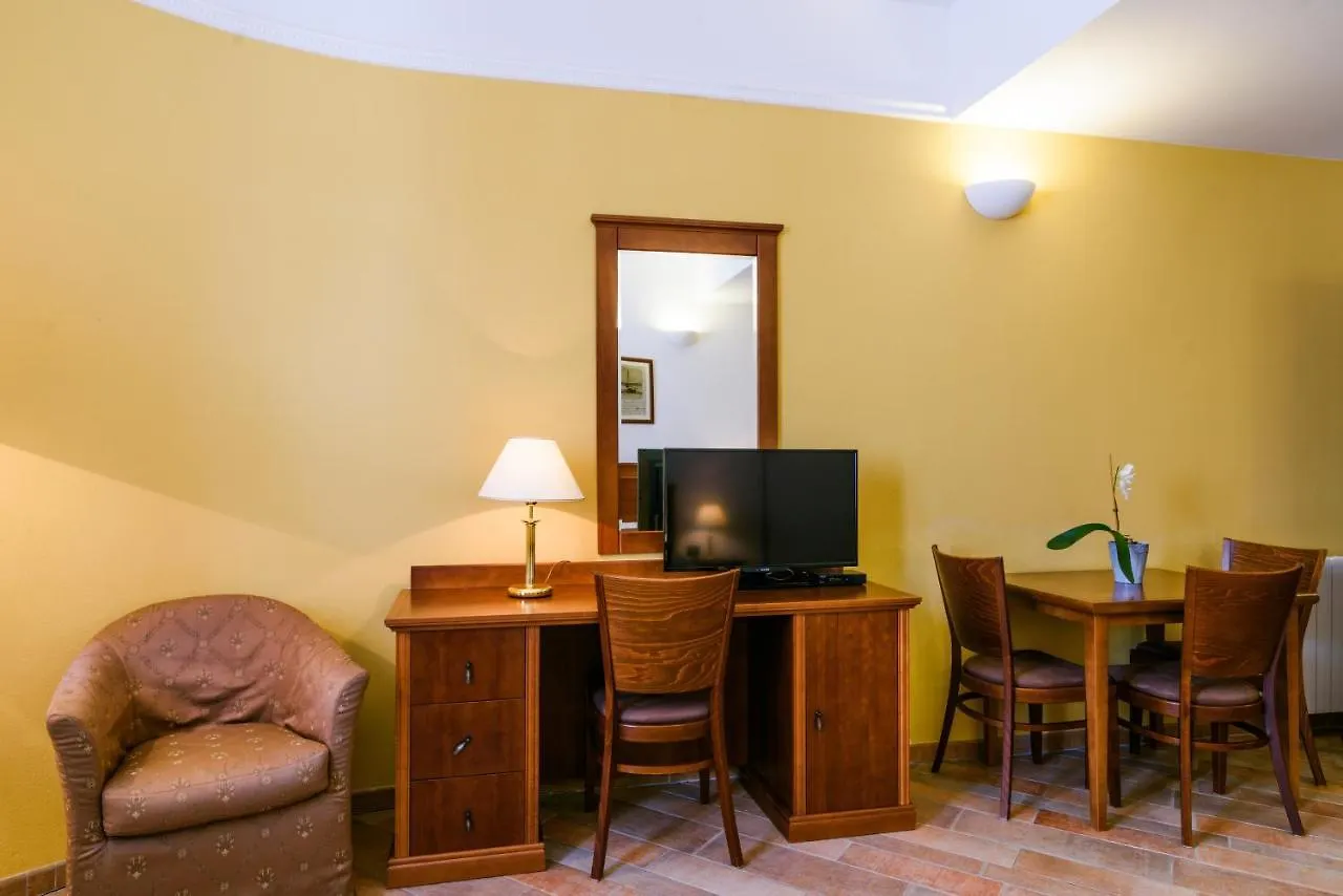 Seaside Apartments With A Swimming Pool Trogir - 7561
