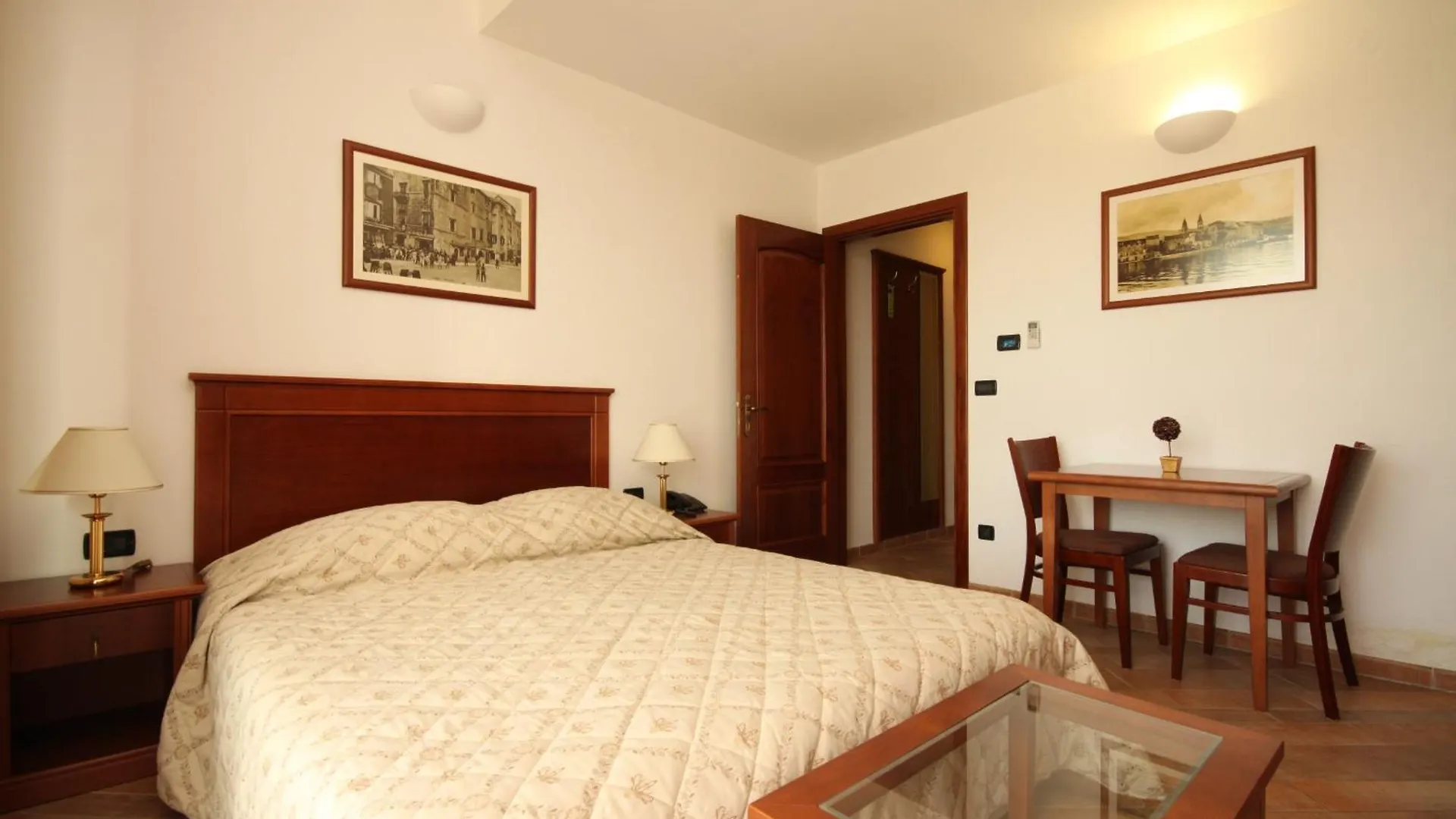 Seaside Apartments With A Swimming Pool Trogir - 7561